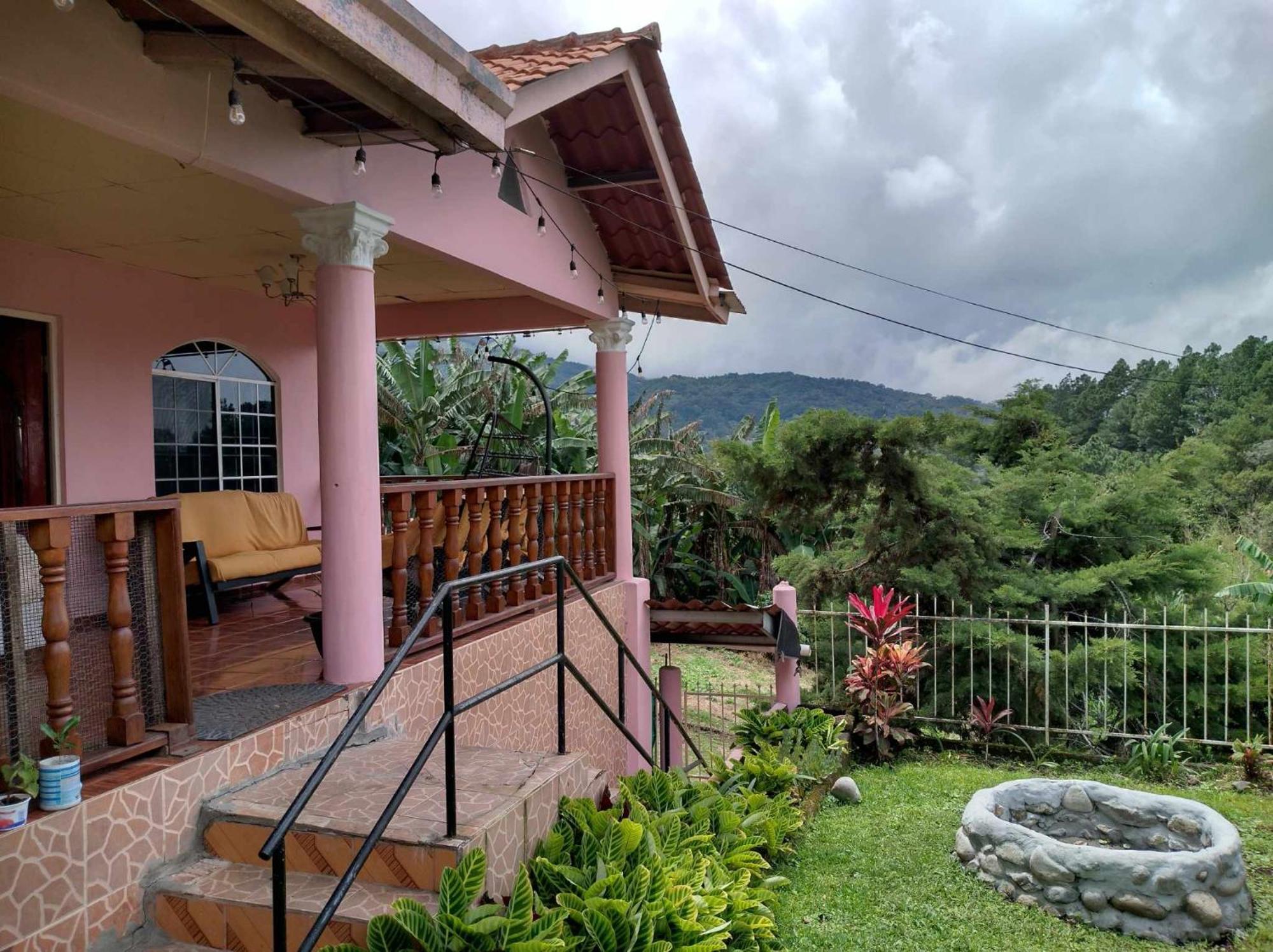 Agartha Mountain Retreat Hostel โบเกเต ภายนอก รูปภาพ